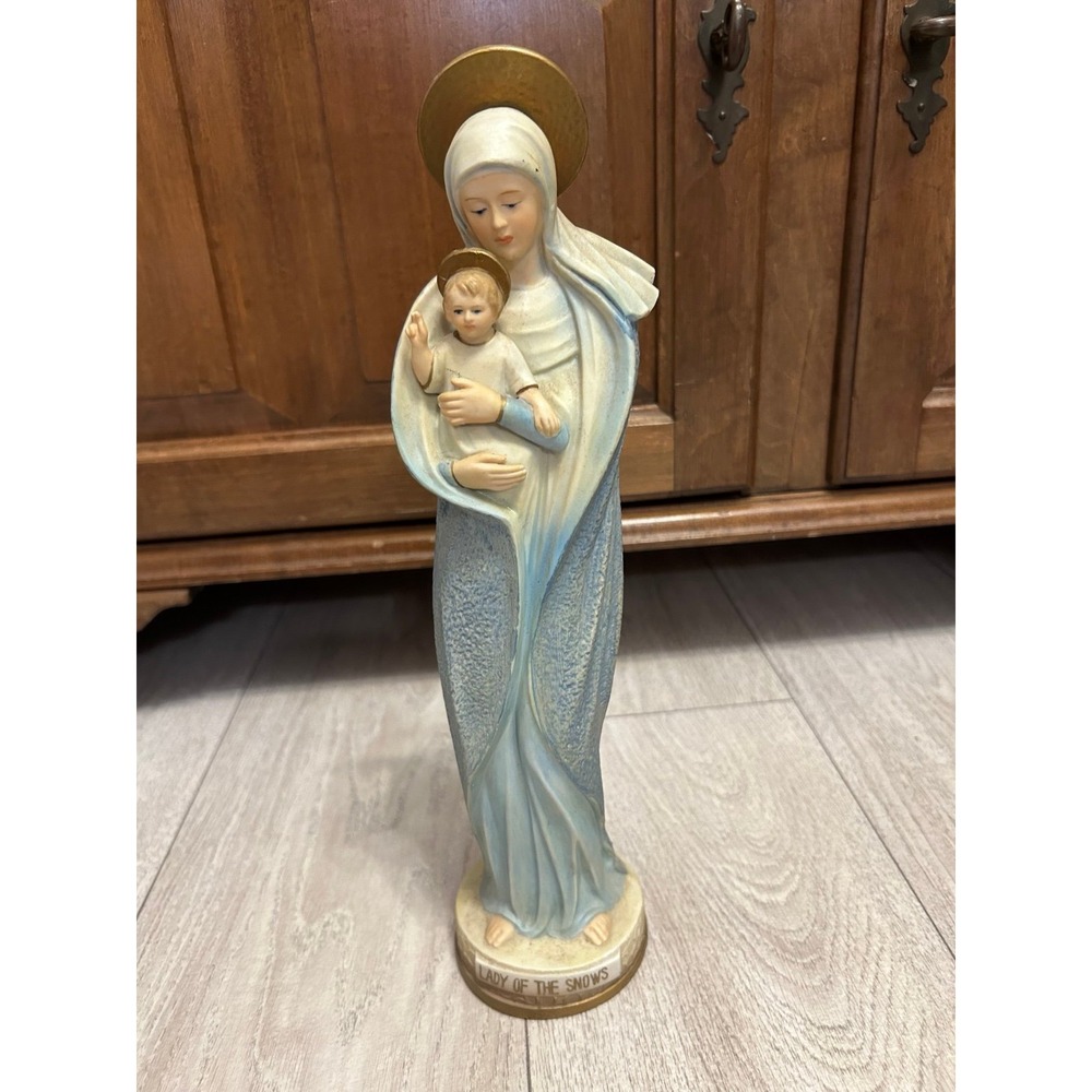 Lady of the snows figure